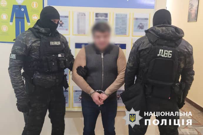 У Києві затримали водія Mercedes, який тікав від поліції: раніше його 12 разів штрафували 