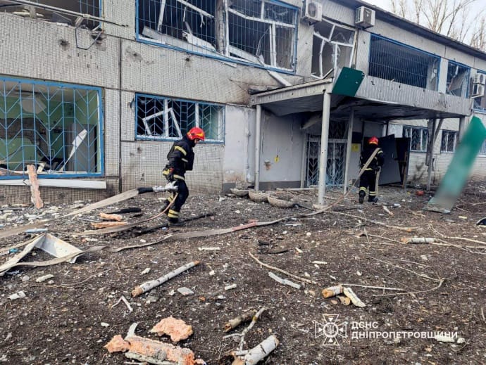 Росіяни повторно вдарили по Кривому Рогу, коли рятувальники ліквідовували наслідки першої атаки