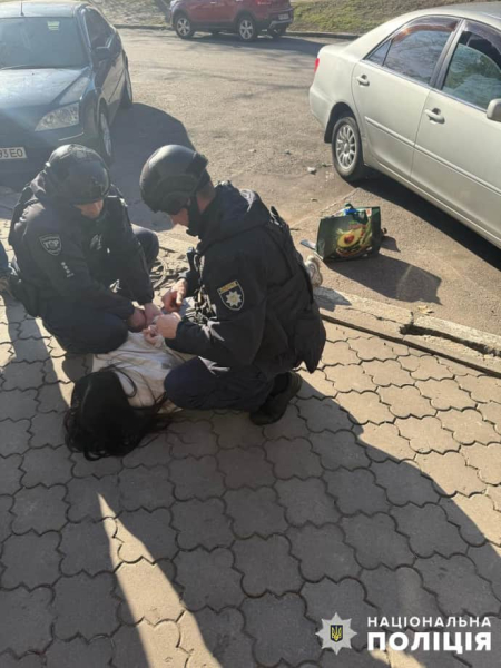 У Миколаєві затримали "смертницю", яка готувала теракт біля будівлі поліції