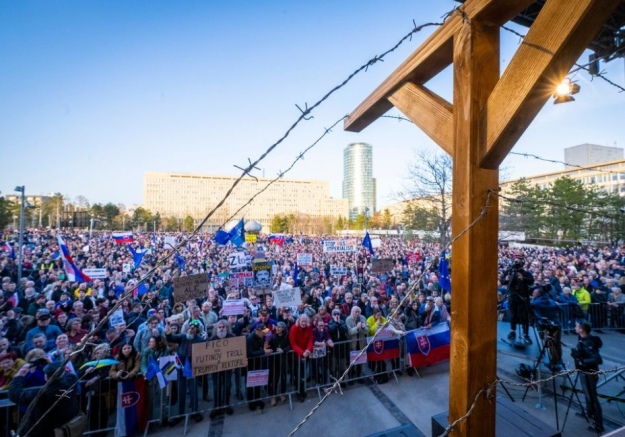У Словаччині відбулися нові протести проти проросійської політики Фіцо