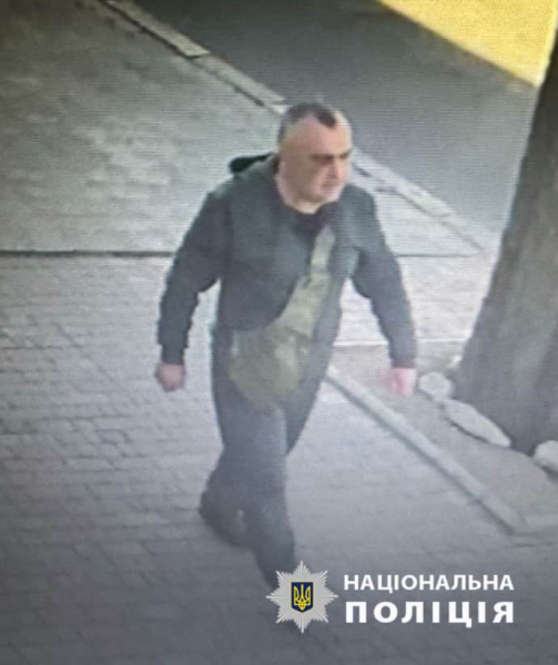 Поліція опублікувала фото підозрюваного у вбивстві в Одесі: його розшукують