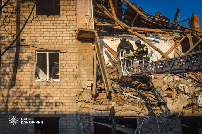 Удар по Краматорську: троє загиблих, тривають пошуки людей під завалами