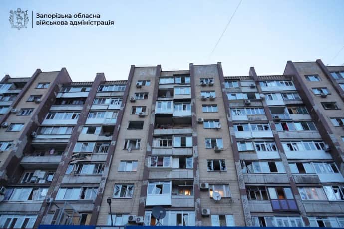 Запоріжжя атакували 14 "Шахедів": поранені двоє поліцейських та жінка