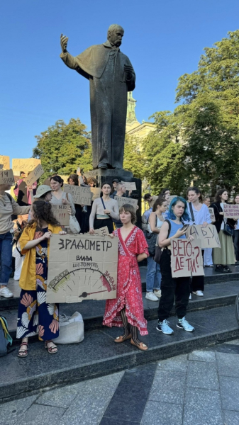 У Києві та Львові почались акції проти законопроєкту щодо НАБУ та САП