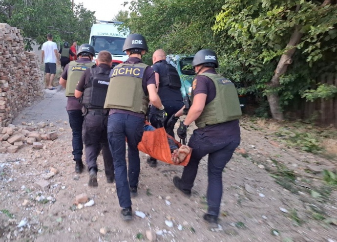 Одна жінка загинула через атаки РФ на Дніпропетровщині, ще 5 постраждалих